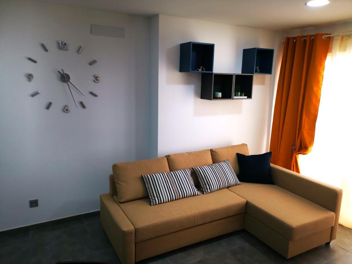Lägenhet på 65 m² i Adeje, med 2 sovrum och 2 badrum  Costa Adeje  Exteriör bild