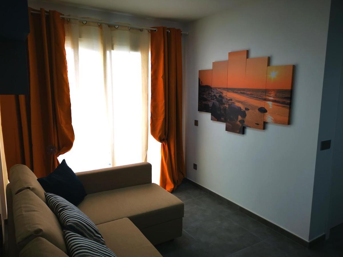 Lägenhet på 65 m² i Adeje, med 2 sovrum och 2 badrum  Costa Adeje  Exteriör bild
