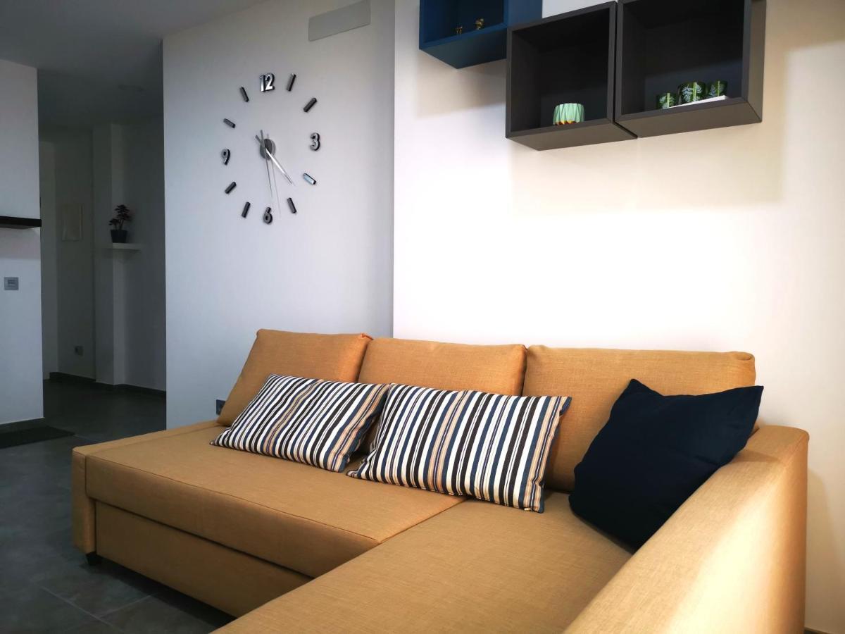 Lägenhet på 65 m² i Adeje, med 2 sovrum och 2 badrum  Costa Adeje  Exteriör bild