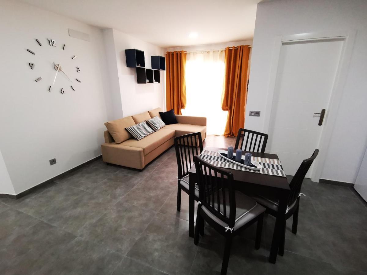 Lägenhet på 65 m² i Adeje, med 2 sovrum och 2 badrum  Costa Adeje  Exteriör bild